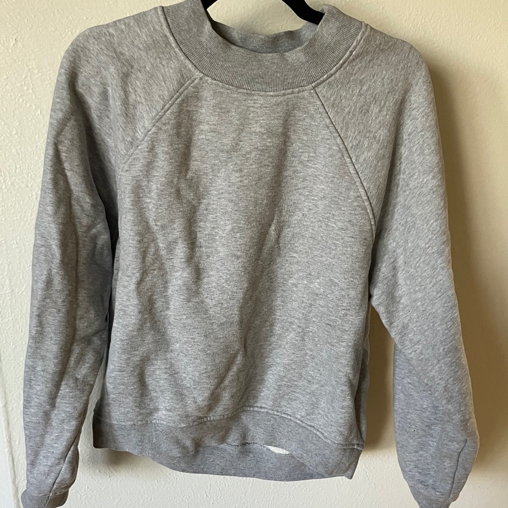 ALO Yoga Gray Crewneck Sweatshirt